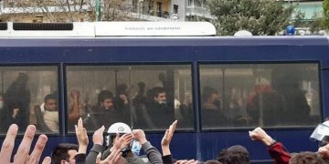 Ένστολη βία: «Μοντέρνα» καταστολή από νεόκοπους «Μπουραντάδες»