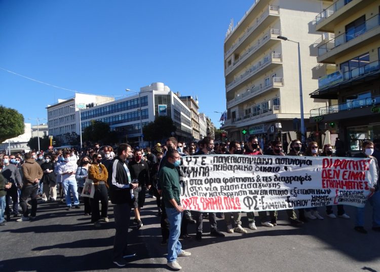 Χανιά: Μαχητική πορεία ενάντια στο νομοσχέδιο-έκτρωμα