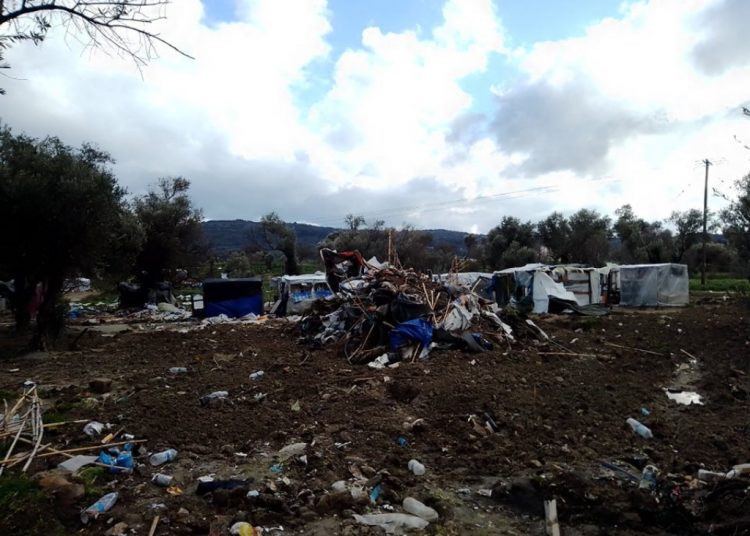 ΒΙΑΛ Χίου: Συνθήκες κόλασης για τους πρόσφυγες (φώτο)