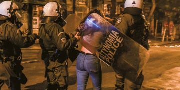 Καταγγελία ξυλοδαρμού και σεξουαλικής επίθεσης από αστυνομικούς