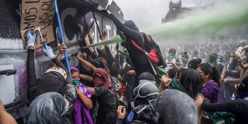 Ένας κόσμος που «βράζει»,  έτοιμος να εκραγεί