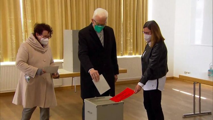 Γερμανία: Σκάνδαλα και πολιτικές ανατροπές