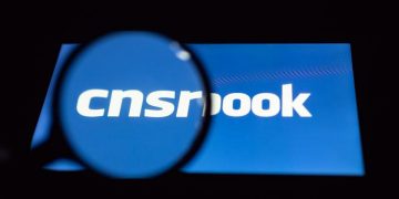 Συλλογή υπογραφών εργαζoμένων στα ΜΜΕ ενάντια στην λογοκρισία του facebook