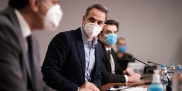 Τανκς και περιπολικά παντού, κλίνες εντατικής πουθενά