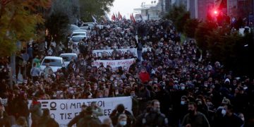 «Πονάω»: Έκρηξη οργής, όργιο κρατικής καταστολής