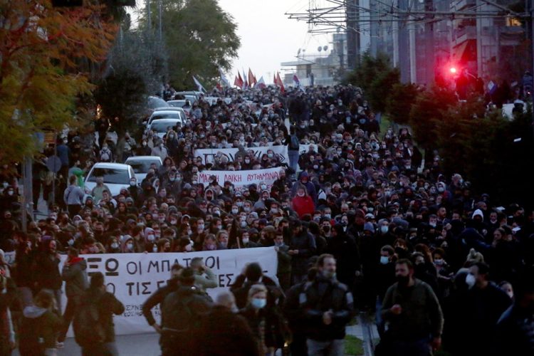 «Πονάω»: Έκρηξη οργής, όργιο κρατικής καταστολής