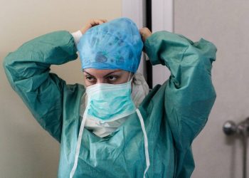 Αττικό: Τα δημόσια νοσοκομεία εξαντλούν, τους κλινικάρχες πριμοδοτούν