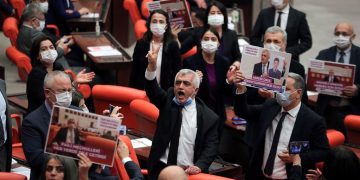 Τελική επίθεση για το τσάκισμα HDP και Κούρδων