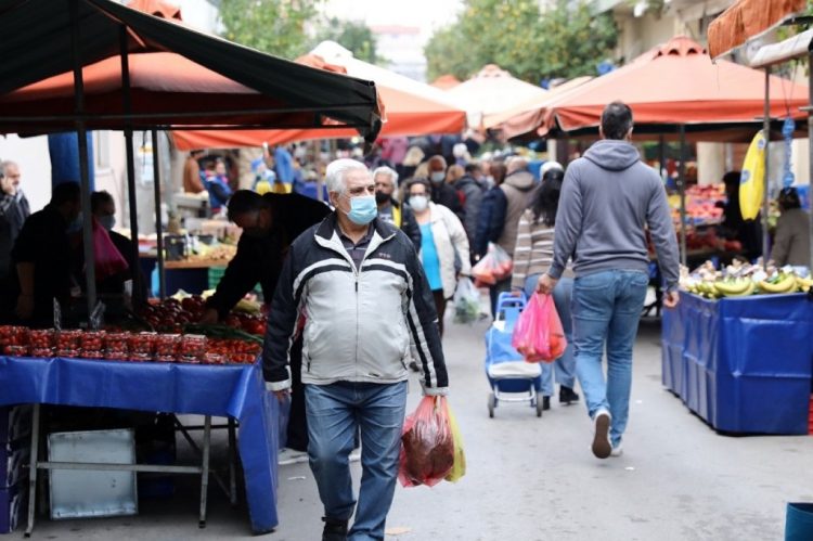 Λαϊκές αγορές: «Άλωση» του υπαίθριου εμπορίου μέσω ΣΔΙΤ και δημοπρασιών