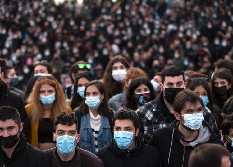 Ωμή και απρόκλητη διάλυση της συγκέντρωσης στο Σύνταγμα (βίντεο+φώτο)