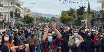 Μάρτης ξεσηκωμού κόντρα  στους… γδάρτες δικαιωμάτων