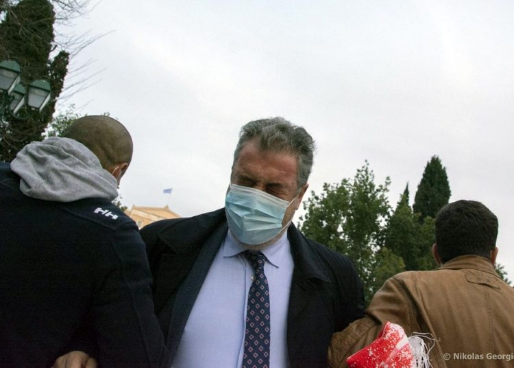 Ωμή και απρόκλητη διάλυση της συγκέντρωσης στο Σύνταγμα (βίντεο+φώτο)