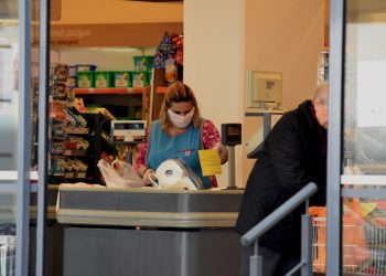 Σκλαβενίτης: Ένας στους πέντε υπαλλήλους νόσησε