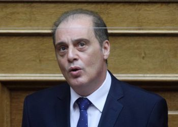 Παραλήρημα Βελόπουλου κατά ΑΝΤΑΡΣΥΑ: «Τους μαζεύεις όλους και τους πας σε ακατοίκητα νησιά για κοινωνική εργασία»!