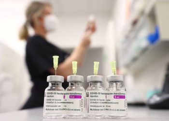 Εμβολιασμοί: Ρυθμοί χελώνας και… AstraZeneca