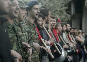 Οι φαντάροι δικαιούνται και απαιτούν να δοθούν όλες οι άδειες!