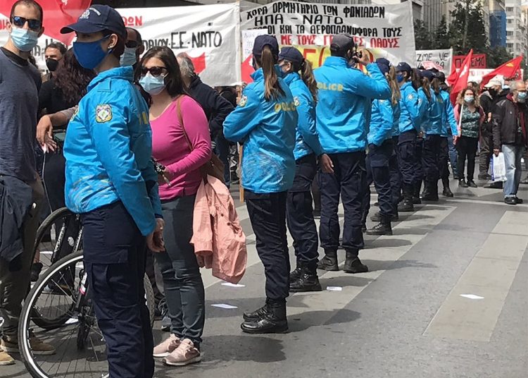 Αντιπολεμική μέρα δράσης σε 13 + 1 πόλεις (φωτο+βίντεο)