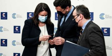 Άνοιγμα λυκείων με επικοινωνιακά κριτήρια και… αυτοδιάγνωση!