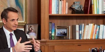 Τα lockdown απέτυχαν,  αλλά… φταίει ο λαός!