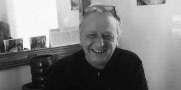 Πέθανε ο εκπαιδευτικός Κώστας Καρακώστας