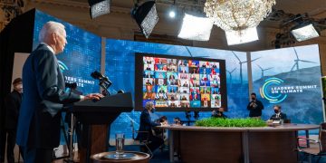 Κλίμα: Ο πλανήτης  και τα…  κέρδη τους