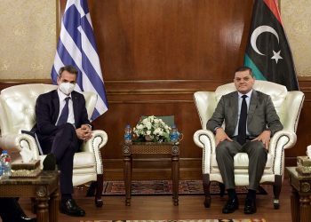 «Αλεπούδες» στην έρημο και «καρχαρίες» στο Αιγαίο
