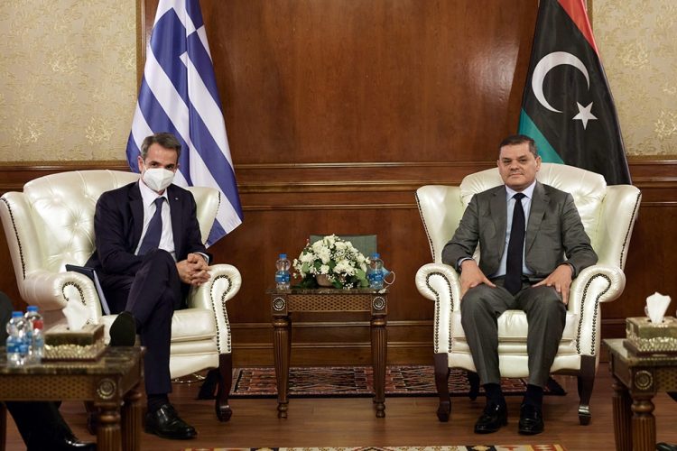 «Αλεπούδες» στην έρημο και «καρχαρίες» στο Αιγαίο