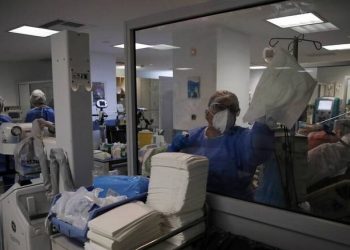 Πεθαίνουμε εκτός ΜΕΘ και λένε για ανάκαμψη