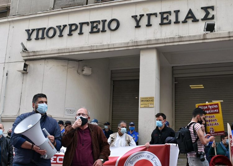 Mαχητικές συγκεντρώσεις για δημόσια υγεία στα νοσοκομεία (φωτο+βιντεο)