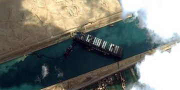 Μπορεί μία Διώρυγα να… πνίξει τον καπιταλισμό;