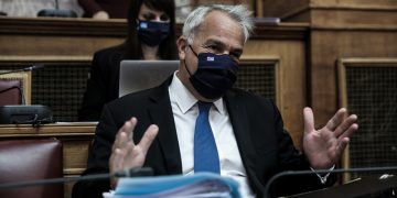 Πάνω από 60 κινήσεις δήμων και περιφερειών απαιτούν απόσυρση του νομοσχεδίου Βορίδη