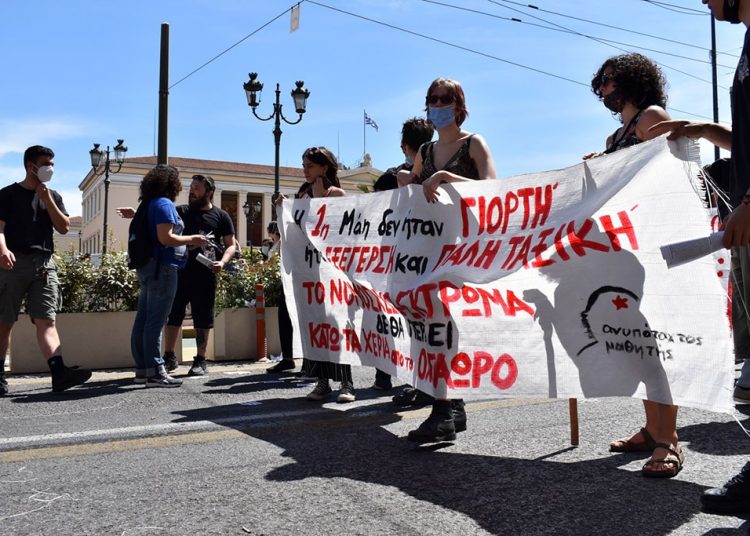 Μαζική διαδήλωση μήνυμα κατά των αντεργατικών σχεδιασμών (φωτό+βίντεο)