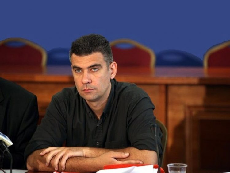 Απόστολος Καψάλης: Η κυβέρνηση επικυρώνει την εργασιακή ζούγκλα