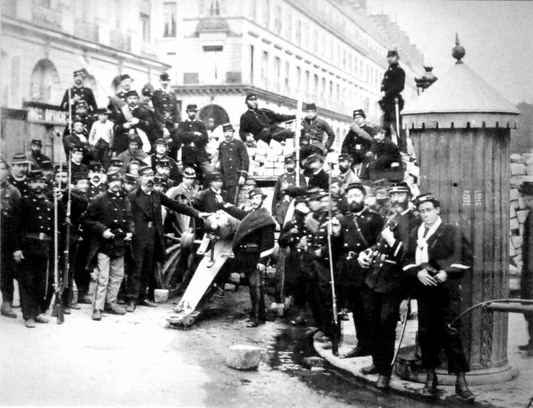 Η Κομμούνα ως πραγματική κατάσταση εξαίρεσης