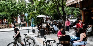 Εστίαση: Σερβίρισμα ψεύτικης… κανονικότητας