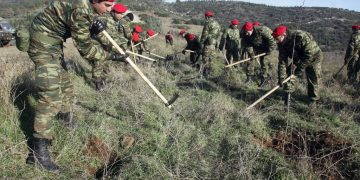 Σκληρή εργασιακή εκμετάλλευση των φαντάρων