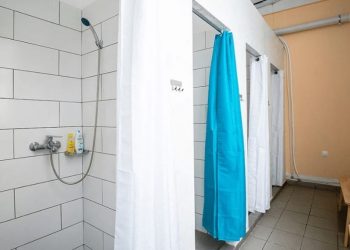 Δήμος Αθηναίων: Υπνωτήριο ανηλίκων και υποκριτικής φιλανθρωπίας