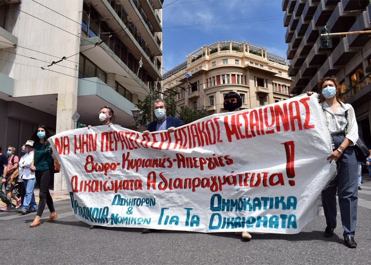 Μαζική διαδήλωση μήνυμα κατά των αντεργατικών σχεδιασμών (φωτό+βίντεο)