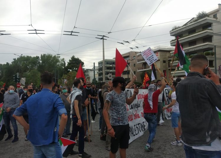 «Έπνιξαν» με χημικά την αλληλεγγύη στην Παλαιστίνη (φωτο+βιντεο)