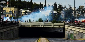 Η κυβέρνηση «βομβαρδίζει» τους Παλαιστίνιους στην Αθήνα (φωτο+βιντεο)