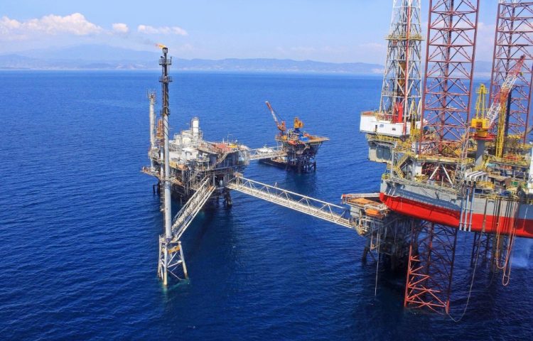 Πρίνος: «Επενδύσεις» Energean με απολύσεις, εργολαβικούς και… δανεικά