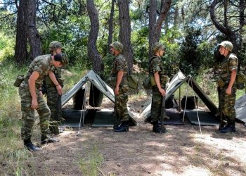 Σάμος: Συνεχείς καταγγελίες φαντάρων από την 79 ΜΕΘ στο Βαθύ Σάμου