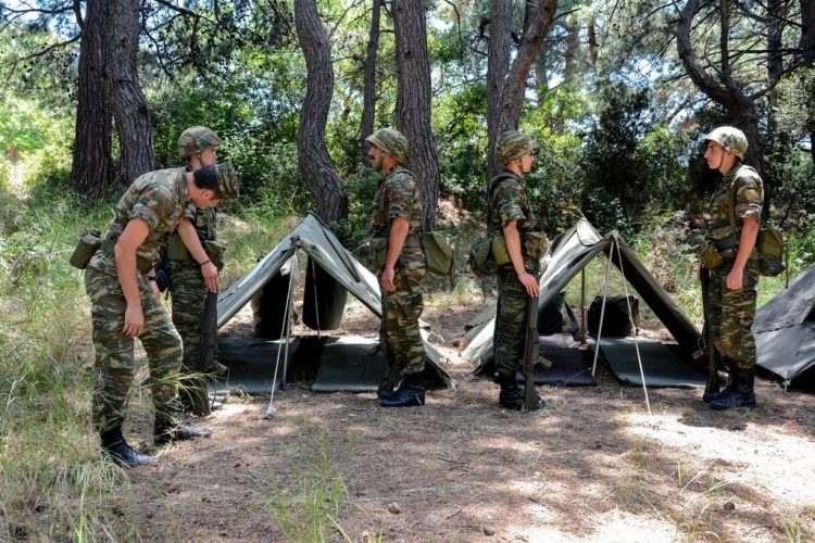 Σάμος: Συνεχείς καταγγελίες φαντάρων από την 79 ΜΕΘ στο Βαθύ Σάμου