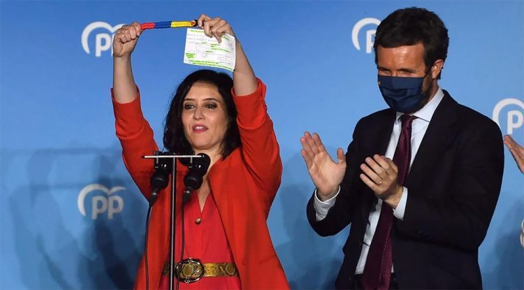 Ισπανία: Η Μαδρίτη βάφτηκε σε χρώμα… βαθύ μαύρο