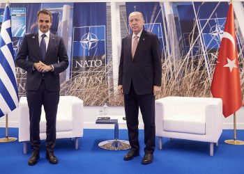Θερινή  ηρεμία πριν  την καταιγίδα;