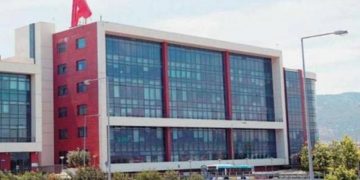 Ο Alpha «απειλεί» όσους εργαζόμενους δεν εμβολιαστούν!