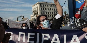 Απεργία και κλιμάκωση στα χέρια των εργατών