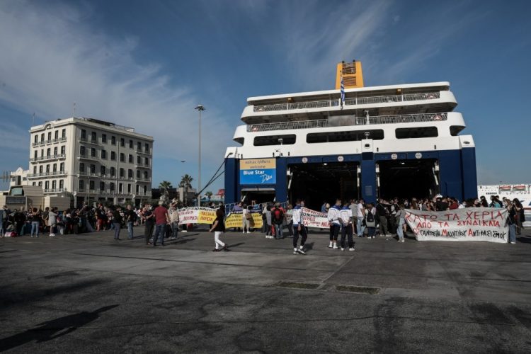 Νέα προσφυγή των εφοπλιστών κατά της 24ωρης απεργίας στις 16 Ιούνη