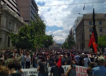 Μεγαλειώδης απεργιακή διαδήλωση κατά του αντεργατικού νομοσχεδίου (βίντεο+φωτο)