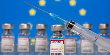 Astra και –τουριστικό– όραμα η εμβολιαστική πολιτική της κυβέρνησης